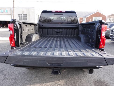 Used 2024 Chevrolet Silverado 2500 LT w/ Midnight Edition image 34