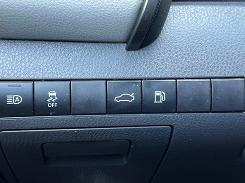 Certified 2018 Toyota Camry LE FWD image 27