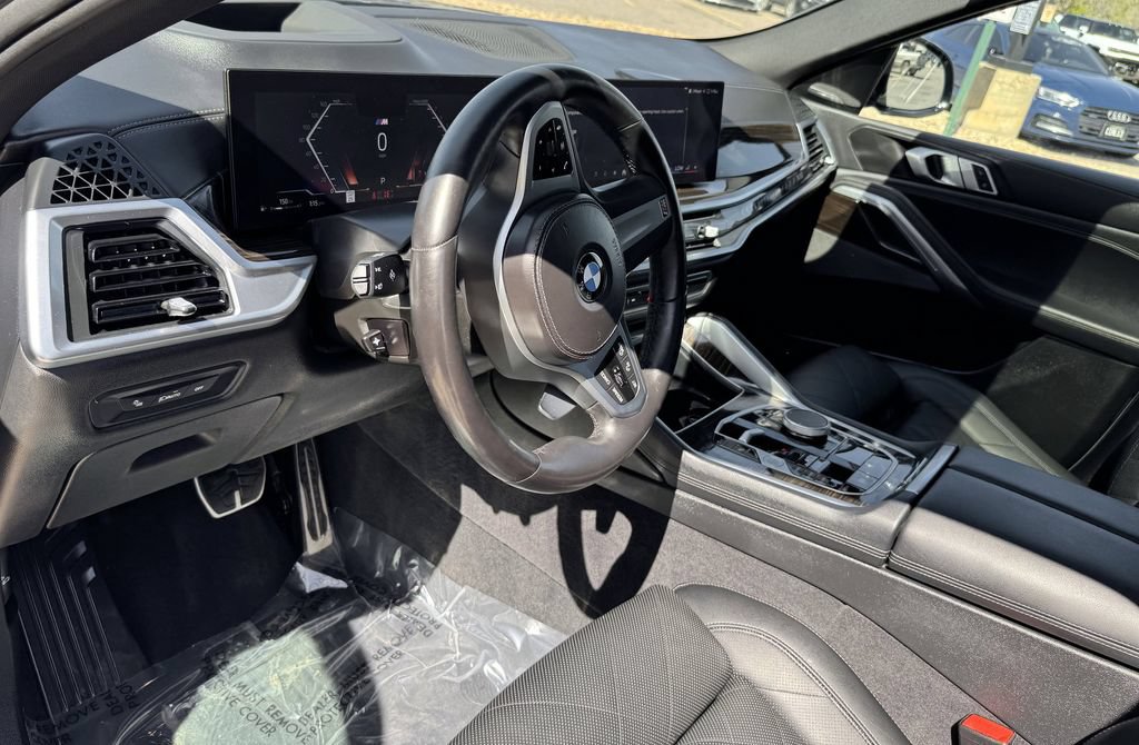 Used 2025 BMW X6 xDrive40i w/ Climate Comfort Package AWD/4WD image 17