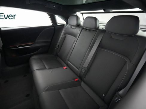 Used 2023 Lucid Air Touring image 9