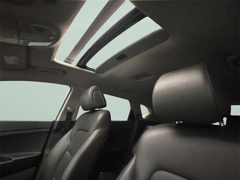 Used 2016 Hyundai Tucson Limited image 11