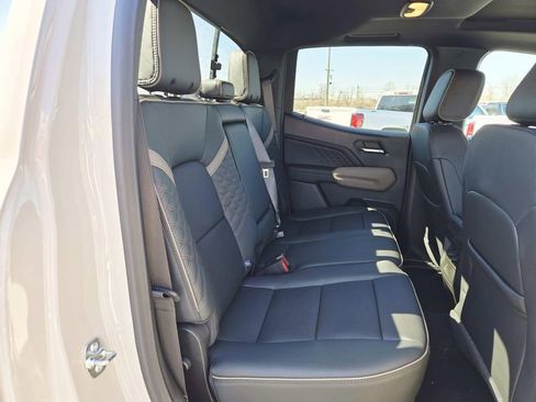 New 2026 GMC Canyon Denali image 16