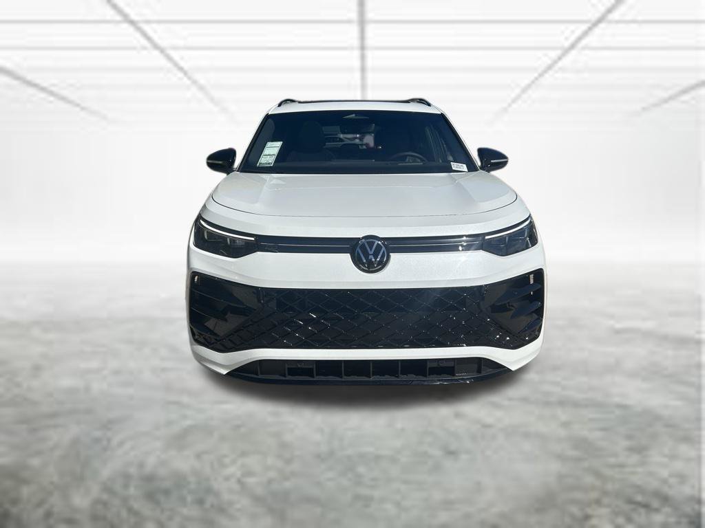 New 2026 Volkswagen Tiguan SE R-Line FWD image 8