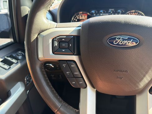 Used 2018 Ford F150 King Ranch w/ Equipment Group 601A Luxury AWD/4WD image 19