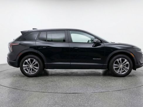 Used 2025 Chevrolet Equinox LT image 11