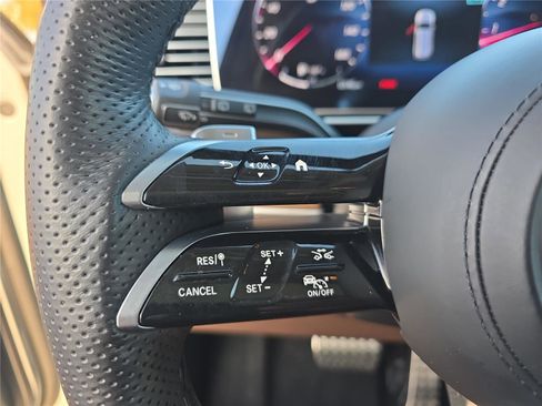 Used 2024 Mercedes-Benz GLS 580 4MATIC image 24