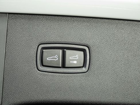 New 2026 Porsche Cayenne AWD/4WD image 32