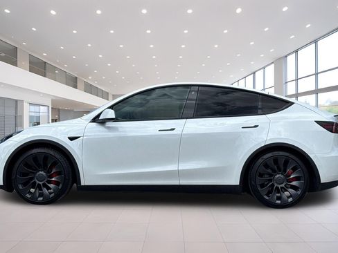 Used 2022 Tesla Model Y Performance AWD/4WD image 7