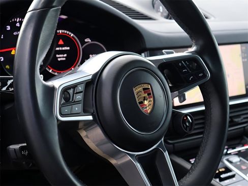 Used 2023 Porsche Cayenne GTS image 19