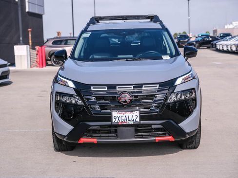 Used 2026 Nissan Rogue SV AWD/4WD image 2