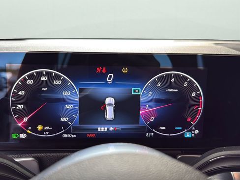 Used 2024 Mercedes-Benz GLB 250 image 13