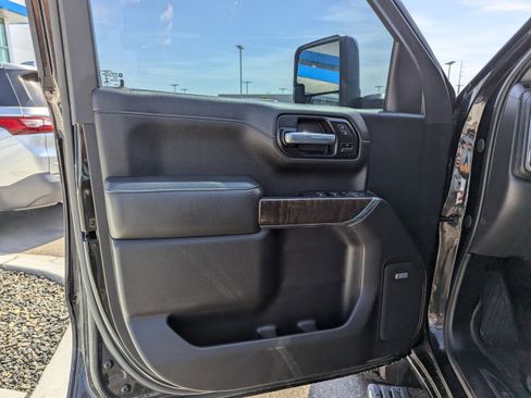 Used 2021 GMC Sierra 1500 Denali w/ Denali Ultimate Package AWD/4WD image 11