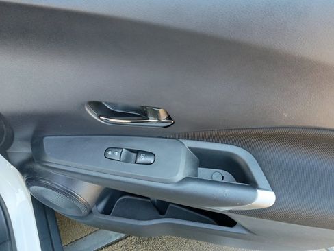 Used 2023 Nissan Kicks SV FWD image 31