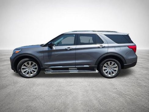 Certified 2022 Ford Explorer Limited w/ Equipment Group 301A AWD/4WD image 5