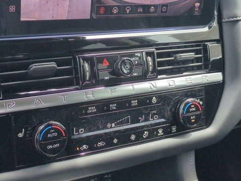 New 2026 Nissan Pathfinder SL w/ SL Premium Package FWD image 24