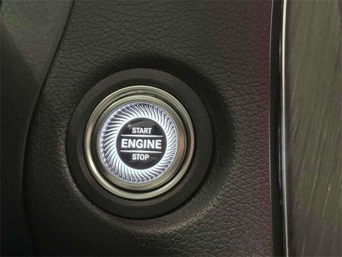 Certified 2021 Mercedes-Benz C 300 4MATIC Sedan image 26