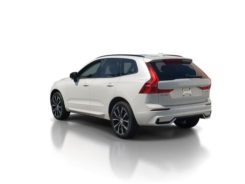 Used 2025 Volvo XC60 B5 Plus w/ Protection Package Premier AWD/4WD image 6