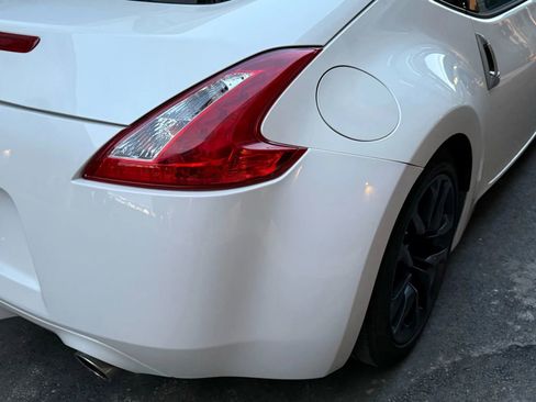 Used 2016 Nissan 370Z Coupe image 14