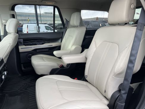 Used 2019 Ford Expedition Platinum image 25