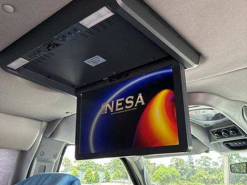 Used 2016 Chevrolet Express 2500 RWD image 10