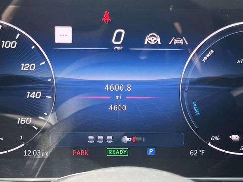 Used 2025 Mercedes-Benz GLC 350e 4MATIC image 18