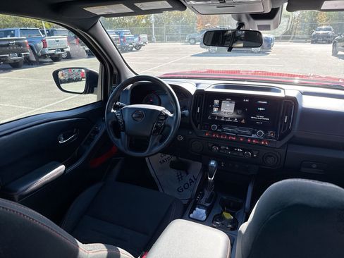 Used 2025 Nissan Frontier Pro-X image 21