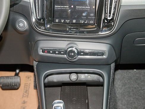 New 2026 Volvo XC40 B5 Plus w/ Protection Package Premier image 27