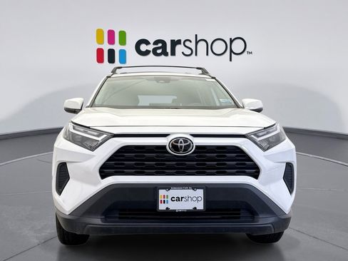 Used 2024 Toyota RAV4 XLE w/ Convenience Package FWD image 8