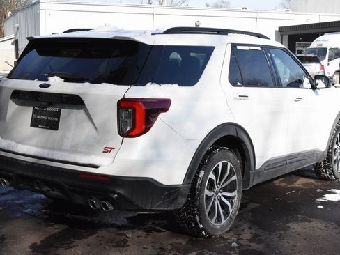 Used 2022 Ford Explorer ST image 5