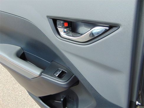 Used 2024 Subaru Crosstrek 2.5i Limited w/ Crosstrek Mirror Package image 23