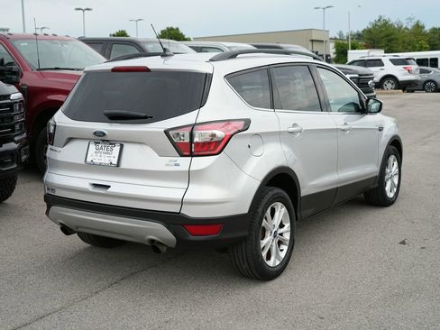 Used 2018 Ford Escape SE w/ Ford Safe & Smart Package AWD/4WD image 5
