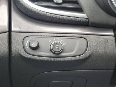 Used 2022 Buick Encore Preferred w/ Safety Package FWD image 16