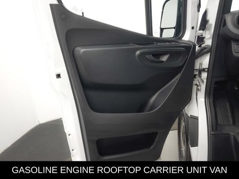 Used 2023 Mercedes-Benz Sprinter 1500 image 5