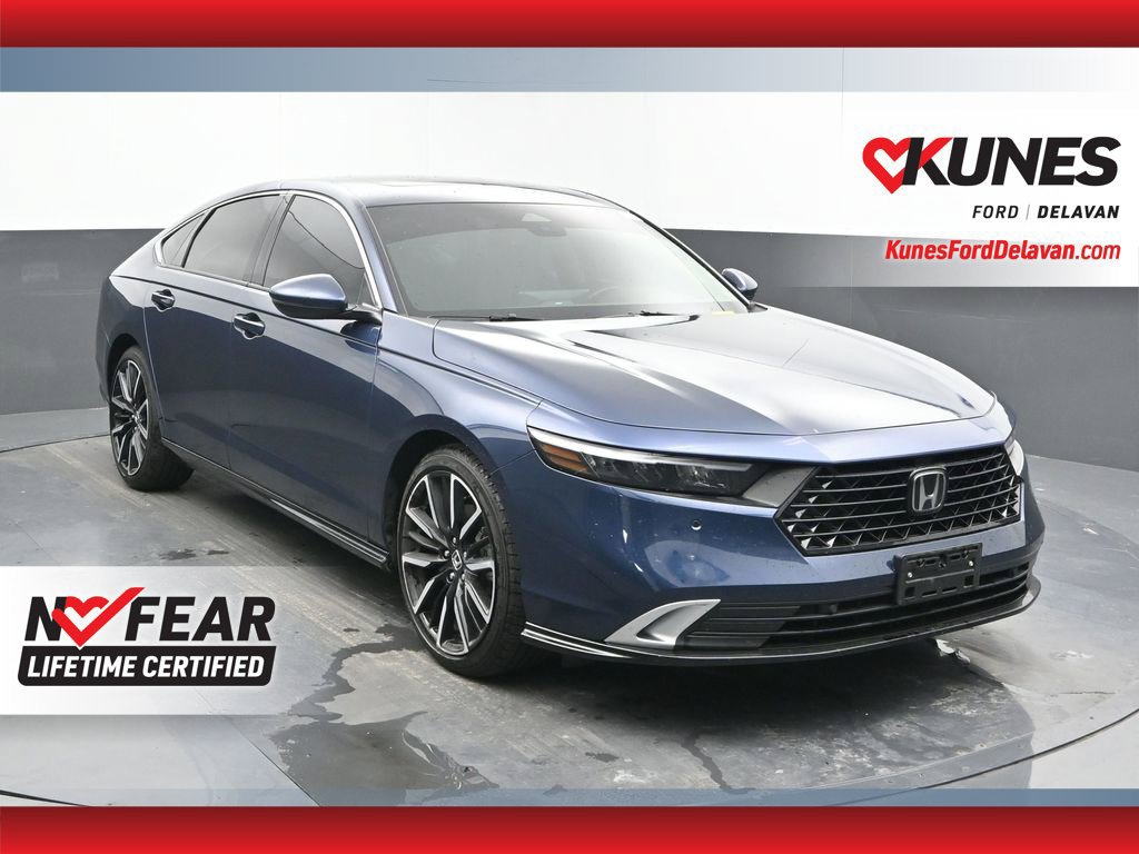 Used 2025 Honda Accord Touring image 1