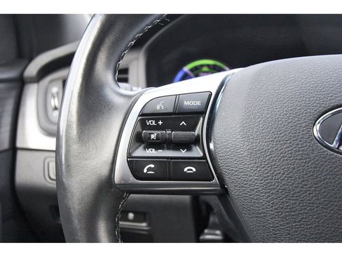 Used 2019 Hyundai Sonata Limited FWD image 18