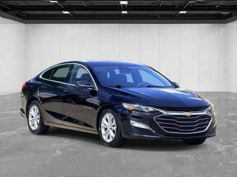 Used 2023 Chevrolet Malibu LT w/ Driver Confidence Package FWD image 3