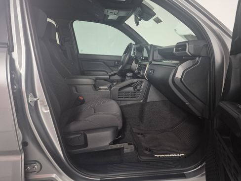 New 2026 Toyota Tacoma SR5 image 32