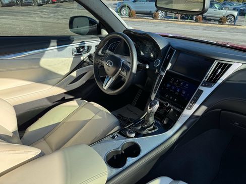 Used 2017 INFINITI Q60 Red Sport 400 image 14