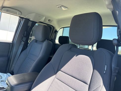 Used 2022 Nissan Frontier S image 3