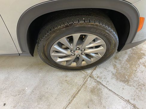 Used 2025 Buick Enclave Preferred FWD image 14