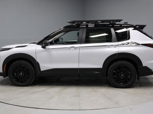 New 2026 Mitsubishi Outlander Trail Edition image 5