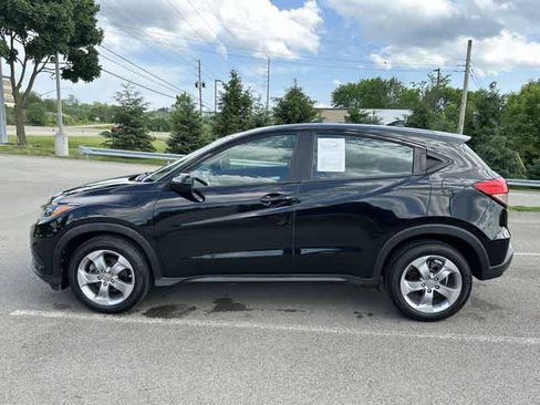 Used 2019 Honda HR-V LX image 2