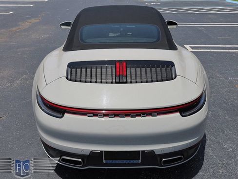 Used 2021 Porsche 911 Carrera image 11