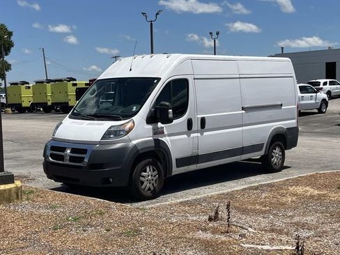 Used 2018 RAM ProMaster 2500 w/ Premium Appearance Group FWD image 7