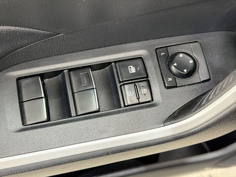 Used 2020 Toyota RAV4 XLE Premium FWD image 21