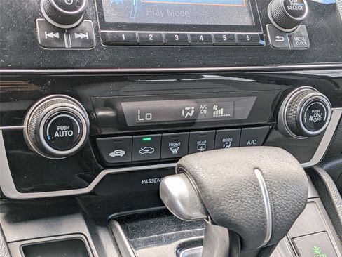 Certified 2019 Honda CR-V LX image 13