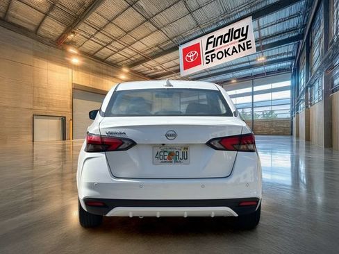 Used 2025 Nissan Versa SV FWD image 5