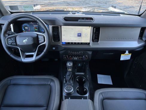 New 2025 Ford Bronco Outer Banks image 23