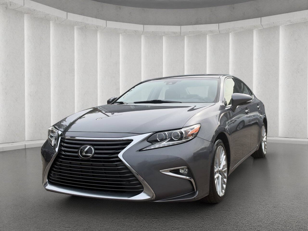Used 2016 Lexus ES 350 w/ Ultra Luxury Package FWD image 1