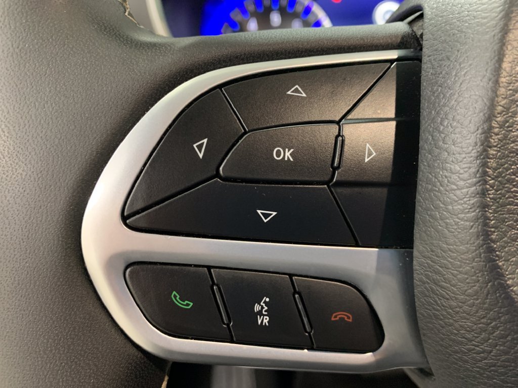 Used 2026 Chrysler Pacifica Select FWD image 24